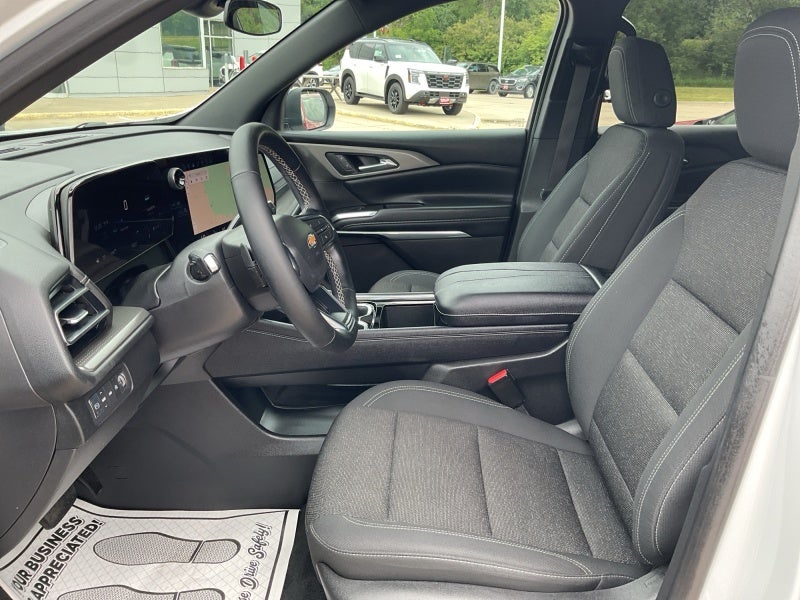 2025 Chevrolet Traverse AWD LT