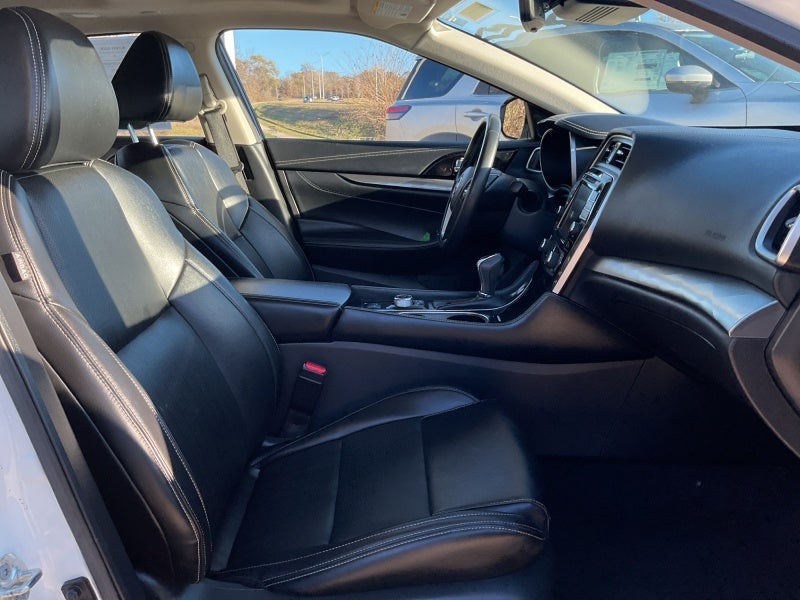 2023 Nissan Maxima SL