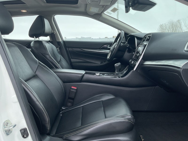 2023 Nissan Maxima SL