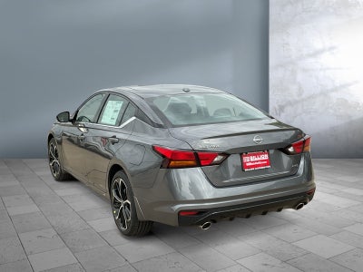 2025 Nissan Altima SR