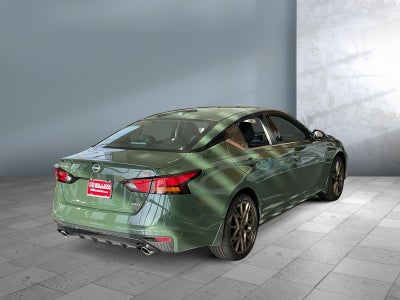 2025 Nissan Altima SR