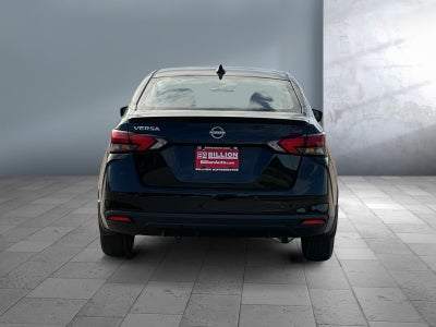 2025 Nissan Versa SR