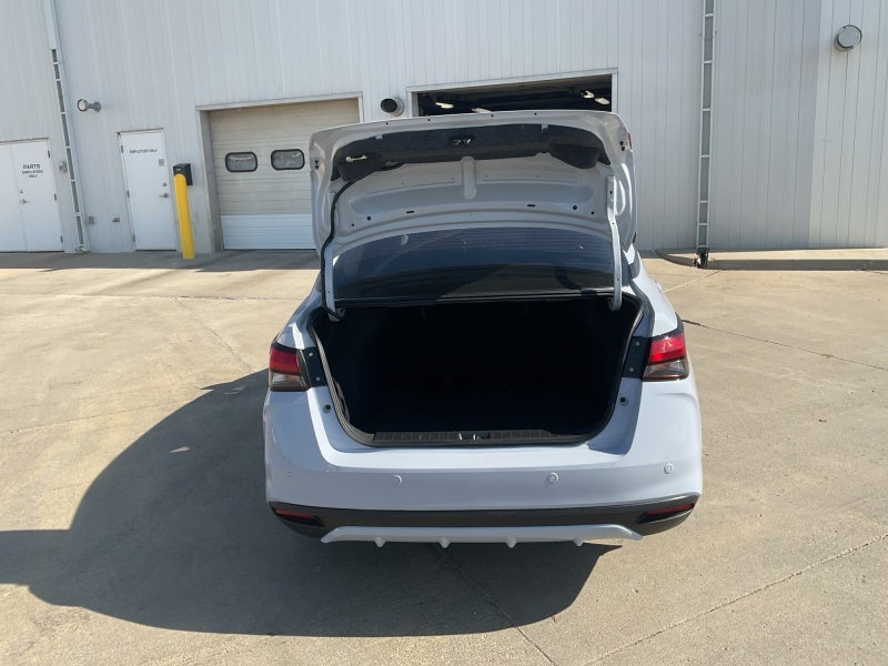 2024 Nissan Versa SR