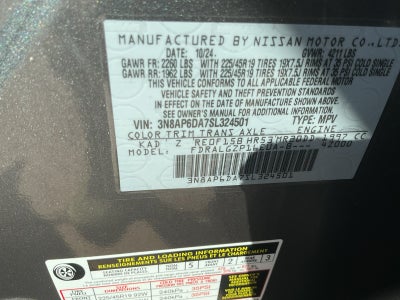 2025 Nissan Kicks SR