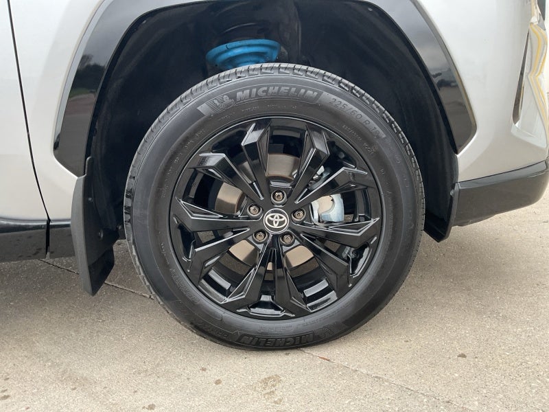 2025 Toyota RAV4 Hybrid SE