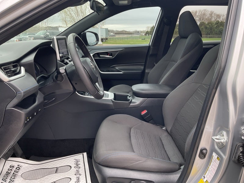 2025 Toyota RAV4 Hybrid SE