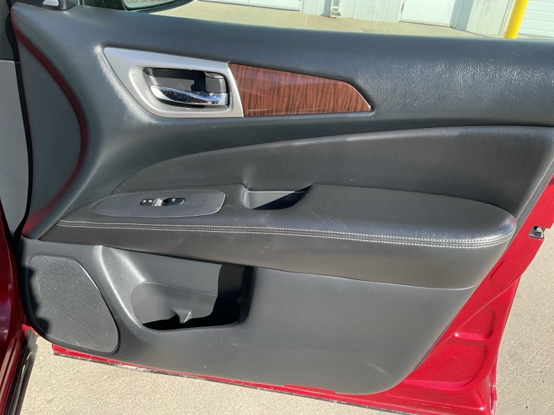 2015 Nissan Pathfinder SL