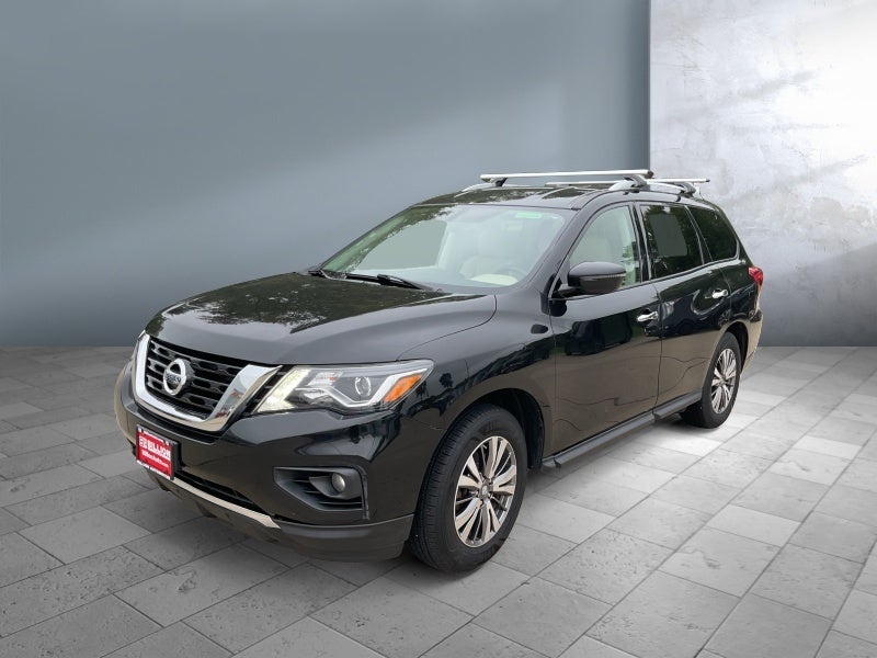 2018 Nissan Pathfinder SV