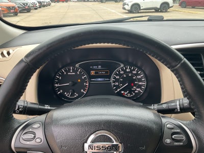 2018 Nissan Pathfinder SV