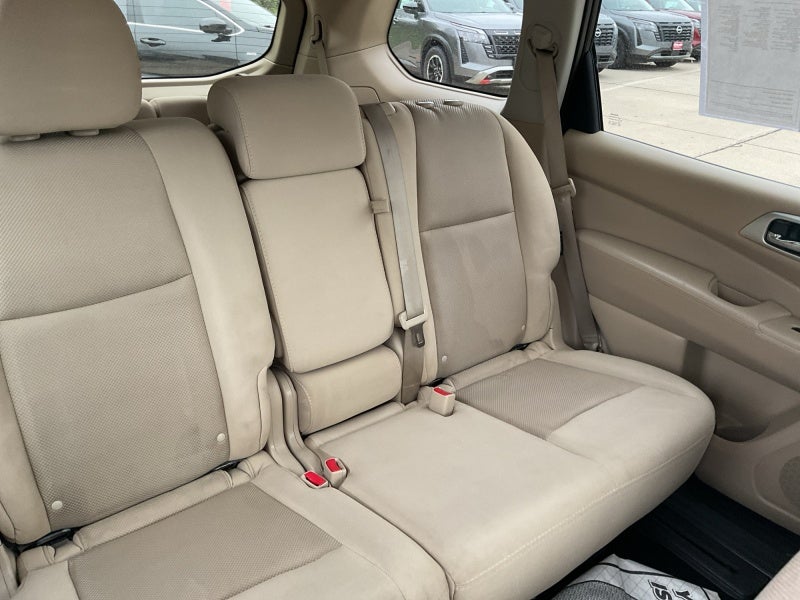 2018 Nissan Pathfinder SV