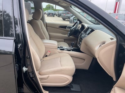 2018 Nissan Pathfinder SV