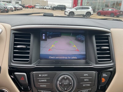 2018 Nissan Pathfinder SV