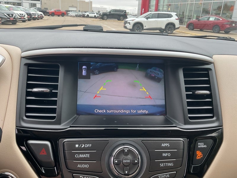 2018 Nissan Pathfinder SV