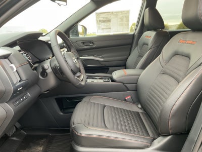 2025 Nissan Pathfinder Rock Creek®