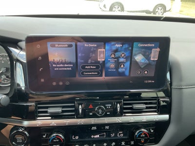 2026 Nissan Pathfinder SV
