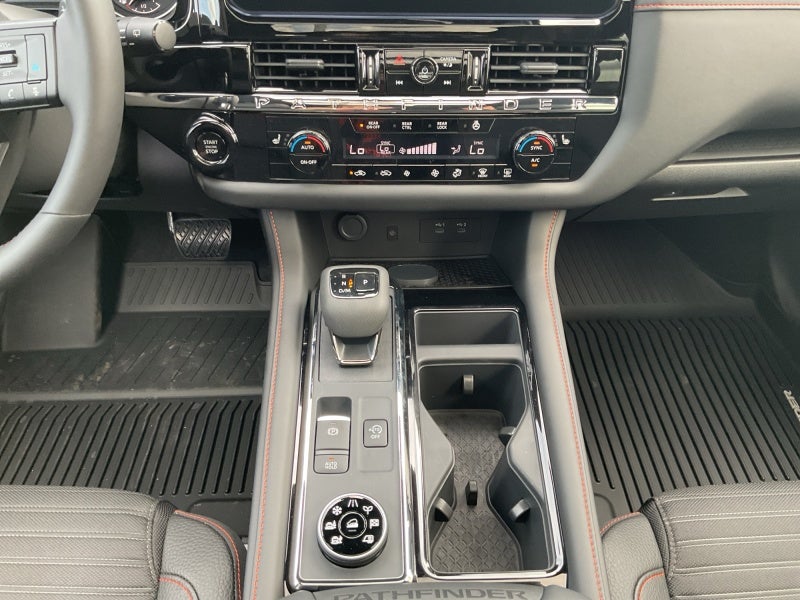 2026 Nissan Pathfinder Rock Creek®