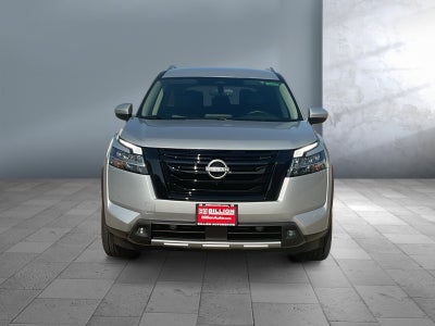 2022 Nissan Pathfinder SL