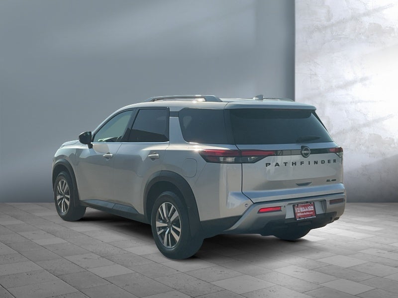 2022 Nissan Pathfinder SL