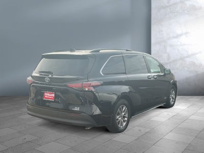 2021 Toyota Sienna XLE