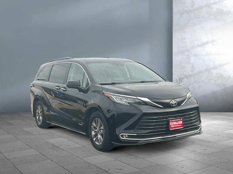 2021 Toyota Sienna XLE