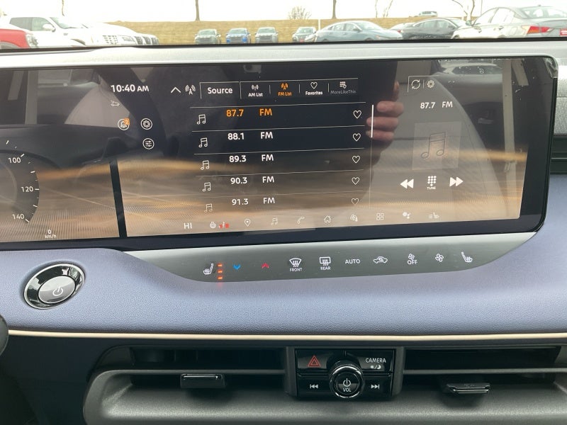 2026 Nissan LEAF Platinum+