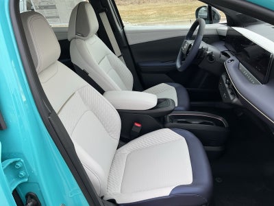 2026 Nissan LEAF Platinum+