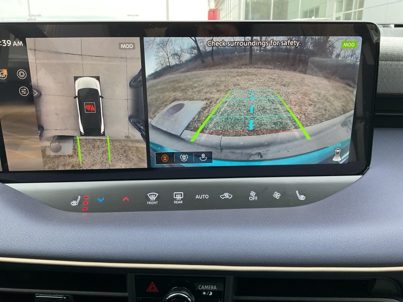 2026 Nissan LEAF Platinum+