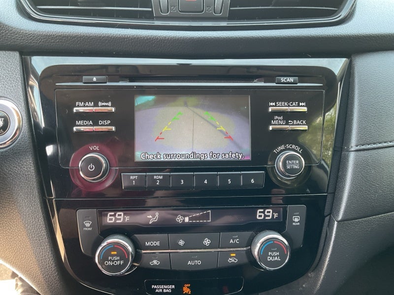 2017 Nissan Rogue SV